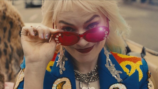 harley-quinn-lunettes-de-soleil-dans-birds-of-prey