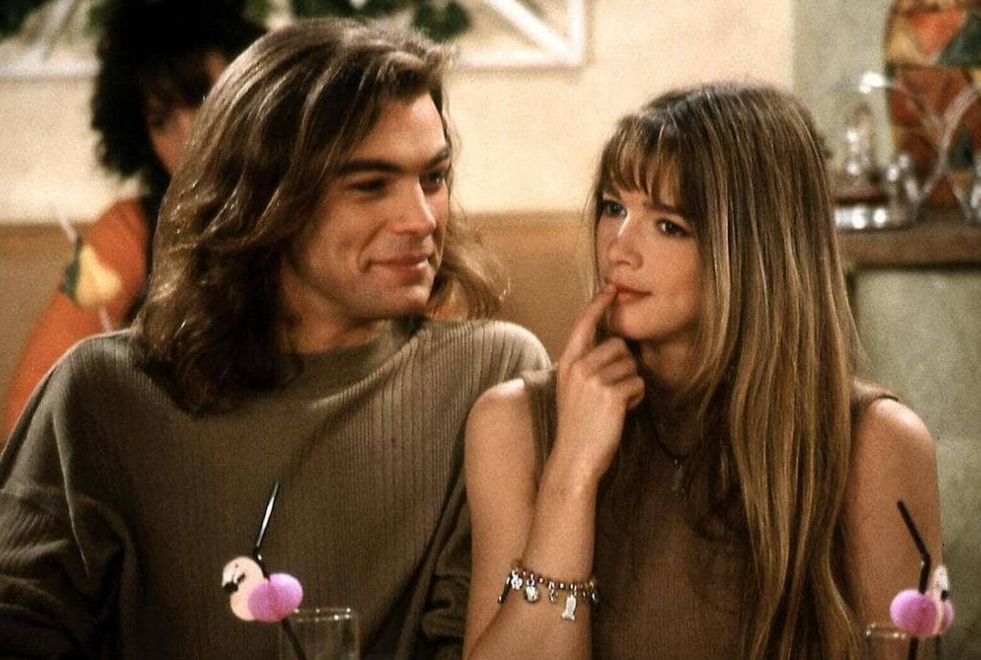 Quiz : t’as grandi avec Hélène et les Garçons si tu arrives à nommer ces 7 couples de la série