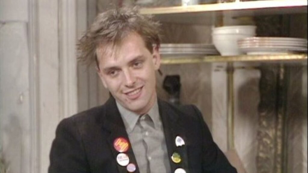 rik mayall dans la série the young ones