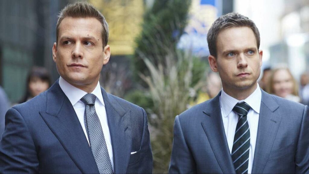 mike et harvey dans la série suits