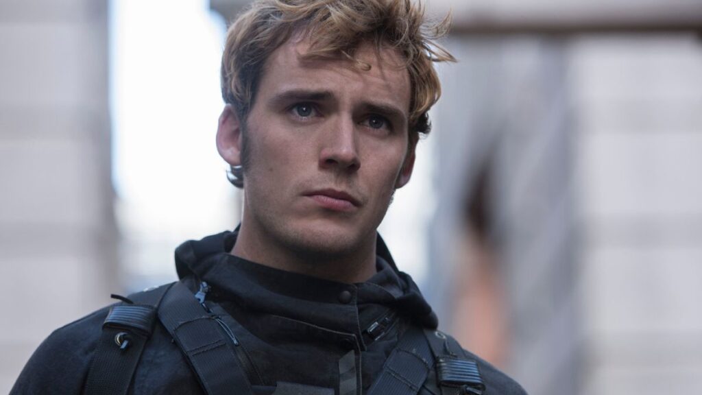 Finnick Odair (Sam Claflin) dans le film Hunger Games : La révolte partie 2