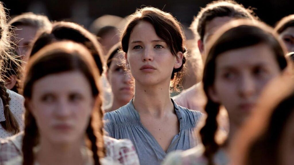 Katniss Everdeen (Jennifer Lawrence) le jour de la moisson dans Hunger Games