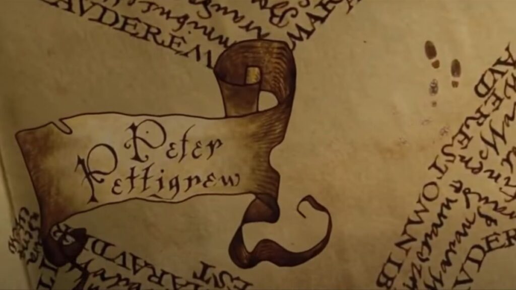 le nom peter pettigrow affiché sur la carte du maraudeur dans harry potter et le prisonnier d'azkaban