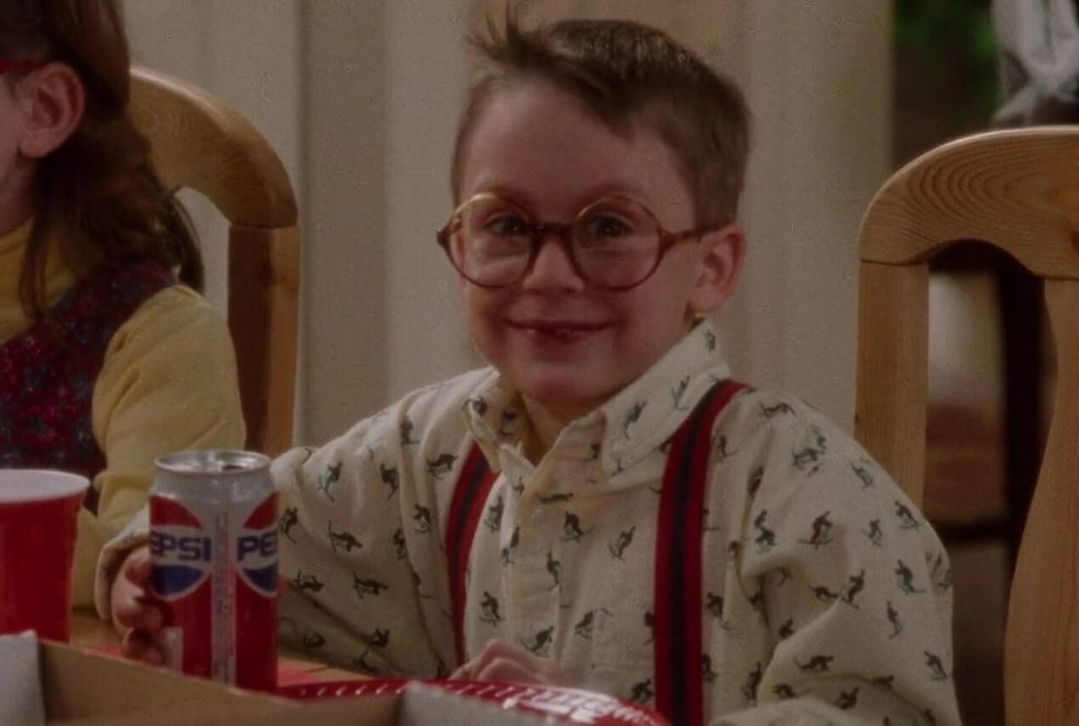 Maman j’ai raté l’avion : à quoi ressemble Fuller, le cousin de Kevin qui fait pipi au lit, aujourd’hui ?