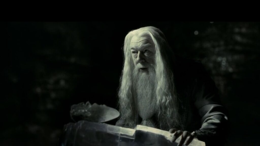 albus dumbledore dans la caverne dans harry potter et le prince de sang-mêlé