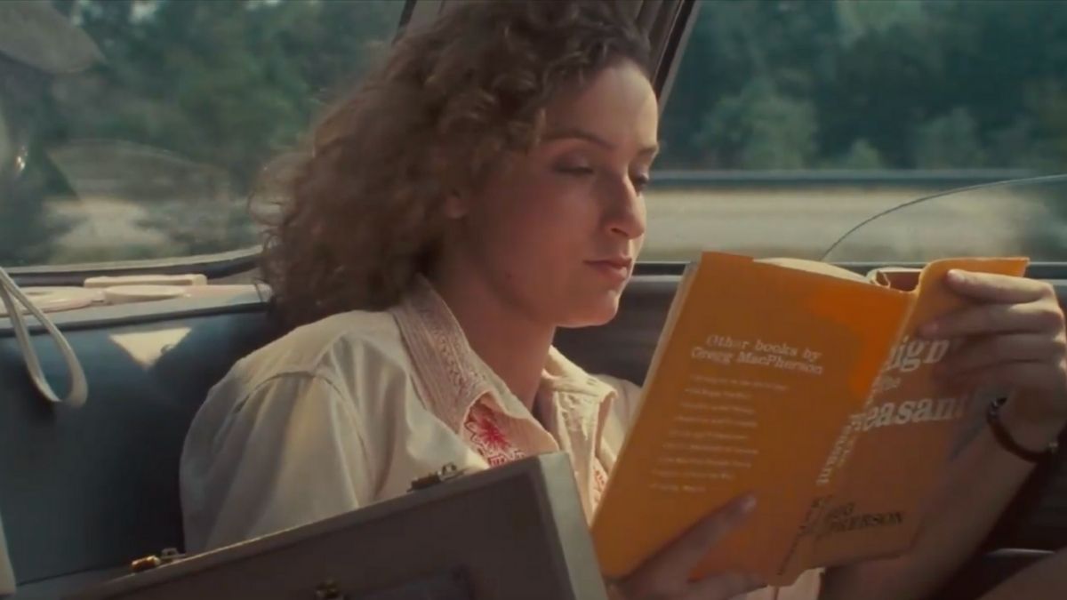 bebe-lit-un-livre-dans-dirty-dancing