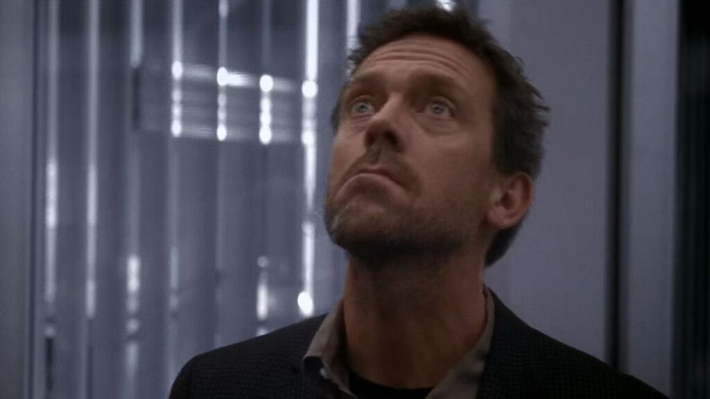 Hugh Laurie dans le premier épisode de la série Dr House.