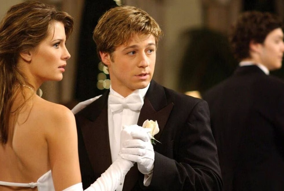 Newport Beach : Mischa Barton (Marissa) révèle avoir été en couple avec Ben McKenzie (Ryan)
