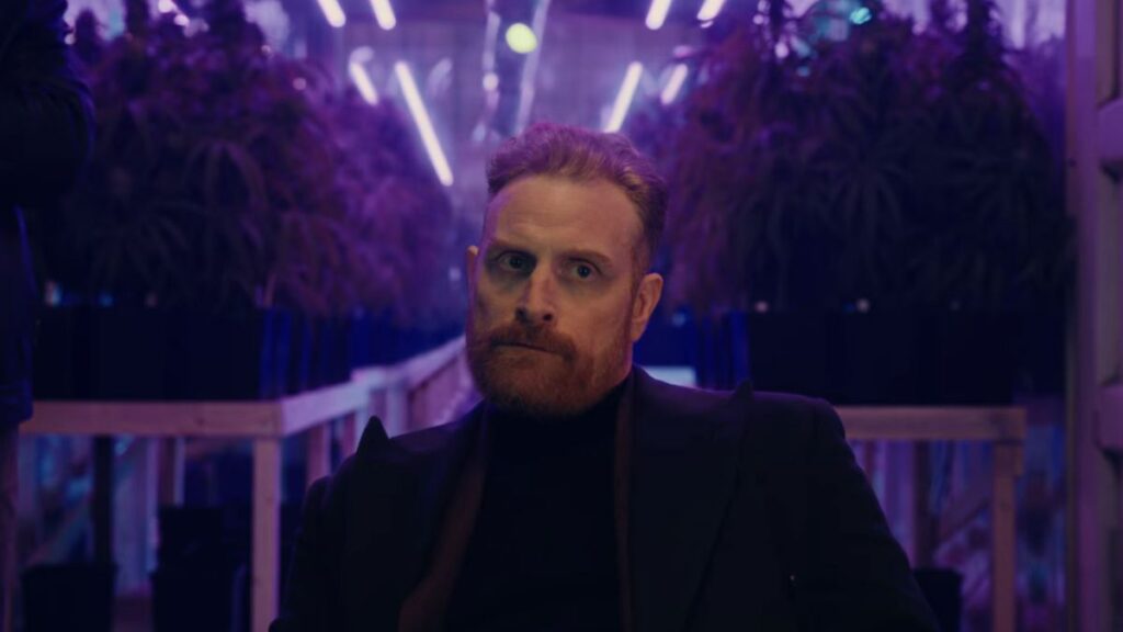 Kristofer Hivju joue Florian De Groot dans la série The Gentlemen sur Netflix.