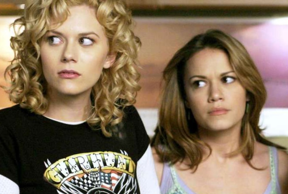Les Frères Scott : des tensions entre Hilarie Burton et Bethany Joy Lenz ? Les fans pensent qu’elles sont en conflit !