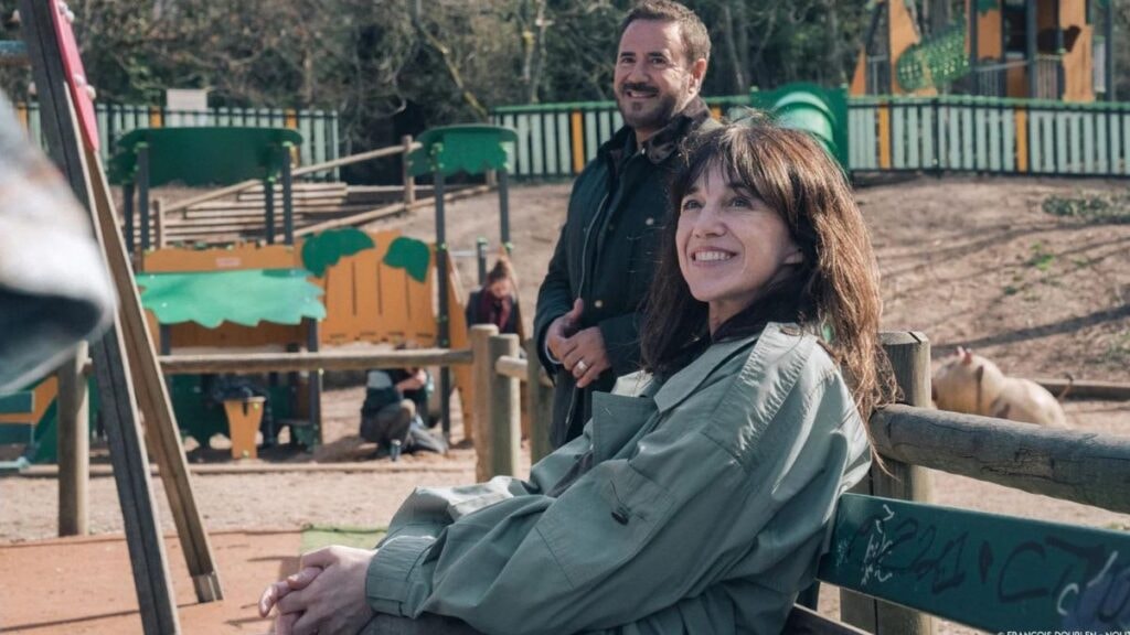 José Garcia et Charlotte Gainsbourg dans le film Nous, les Leroy