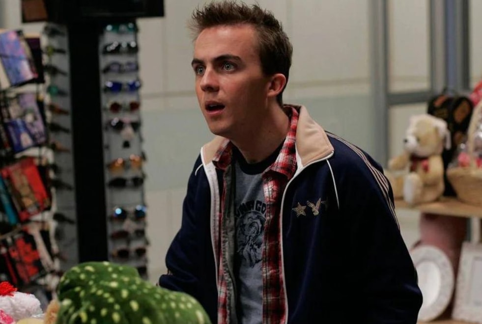 Malcolm : tensions sur le tournage ? Frankie Muniz explique pourquoi il n’apparaît pas dans certains épisodes de la série