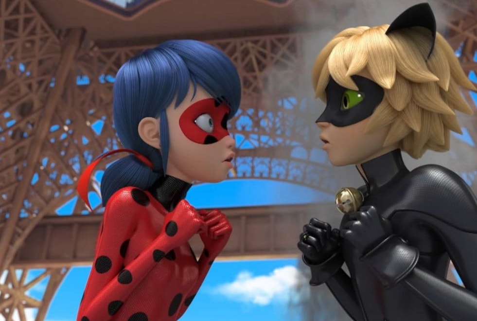 Miraculous : pourquoi Ladybug et Chat Noir ne peuvent-ils pas se dévoiler leurs identités secrètes ?