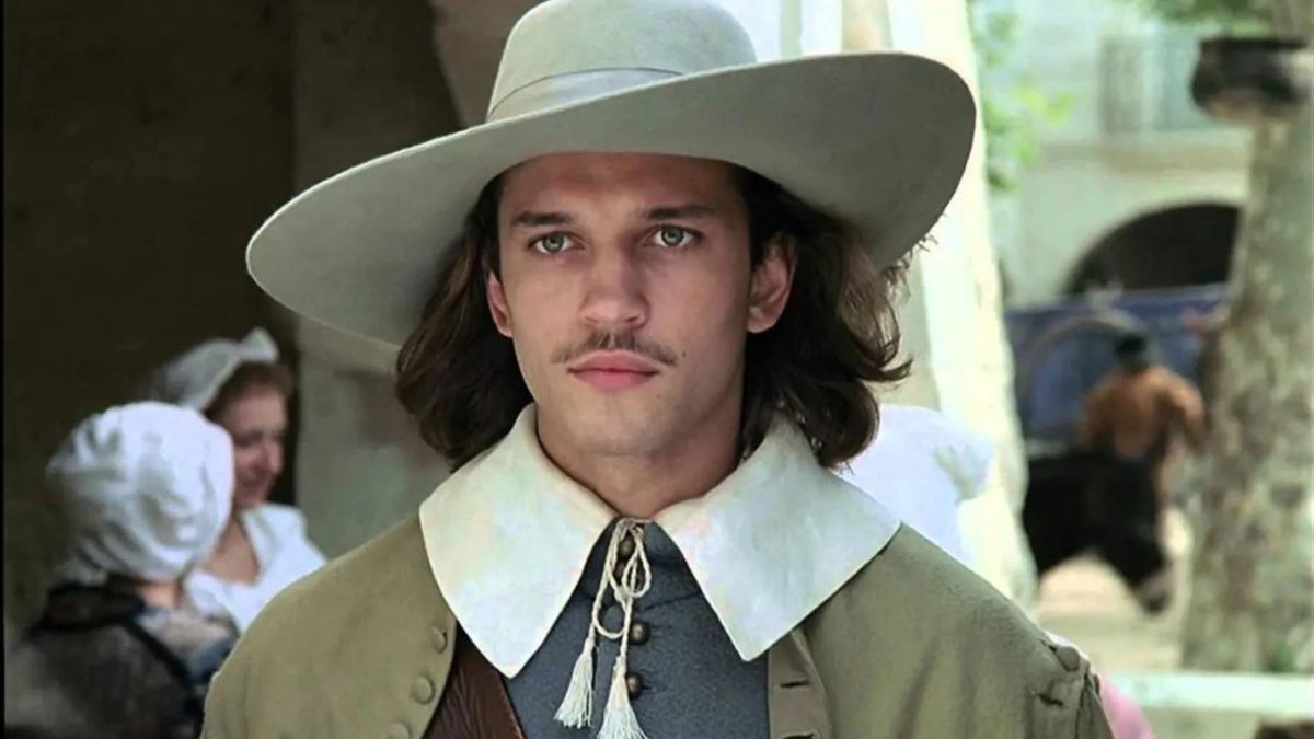 vincent-perez-en-christian-de-neuvillette-dans-cyrano-de-bergerac