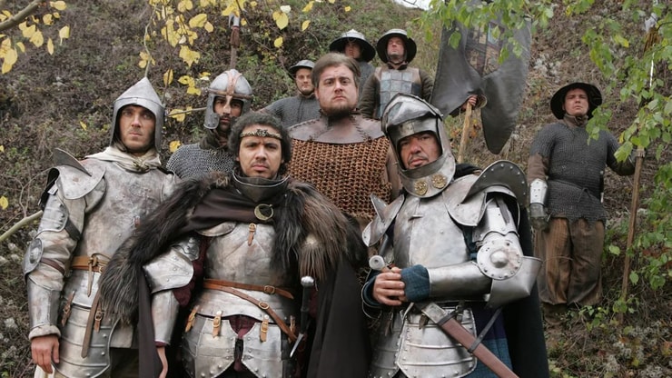 "Je n'ai pas été convié": vexé, cet acteur central de Kaamelott affirme qu'il ne sera pas dans la suite des films