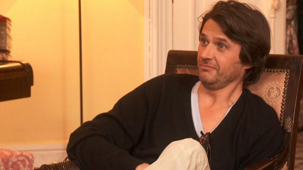 Sébastien dans la série Les Mystères de l'Amour.