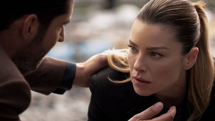 "J'étais tellement terrifiée" : pourquoi Lauren German a-t-elle mal vécu le tournage d'une scène de la saison 6 de Lucifer ?