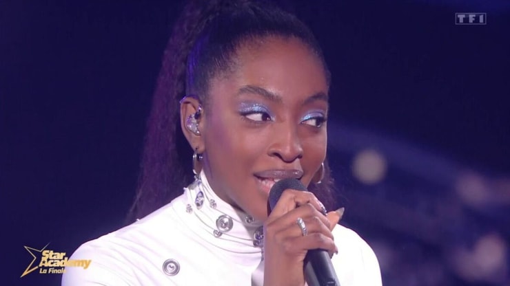 "La haine n’a pas sa place dans cette salle !" : Ebony, finaliste de la Star Academy 2025, victime de racisme en pleine tournée à Lille
