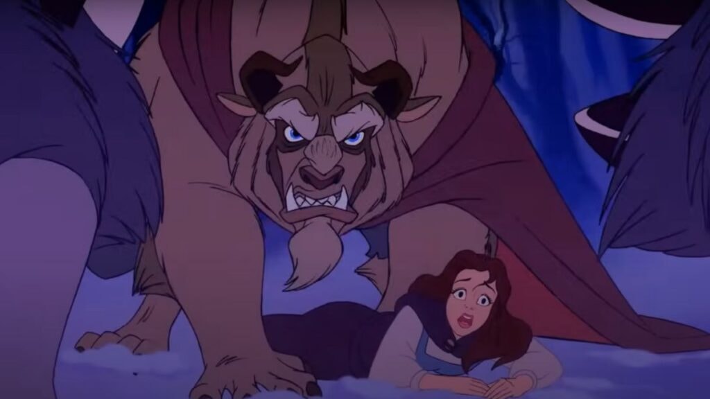 La Bête sauve Belle d'une attaque de loups après qu'elle se soit enfuie du château dans La Belle et la Bête