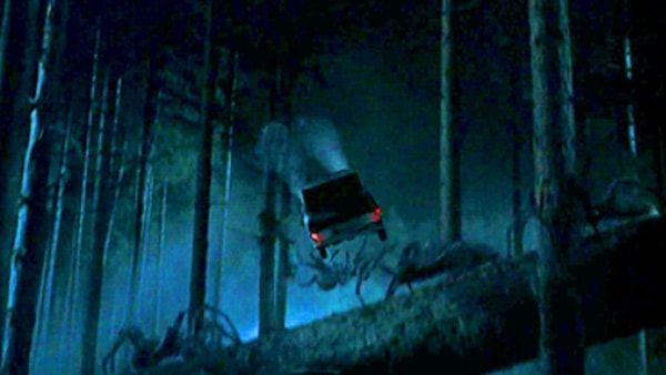 ford-voiture-volante-foret-interdite-harry-potter-et-la-chambre-des-secrets