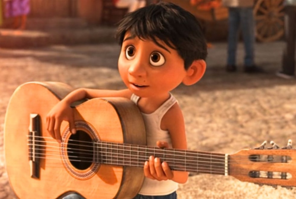Coco : à quoi ressemble l’acteur qui fait la voix de Miguel ?