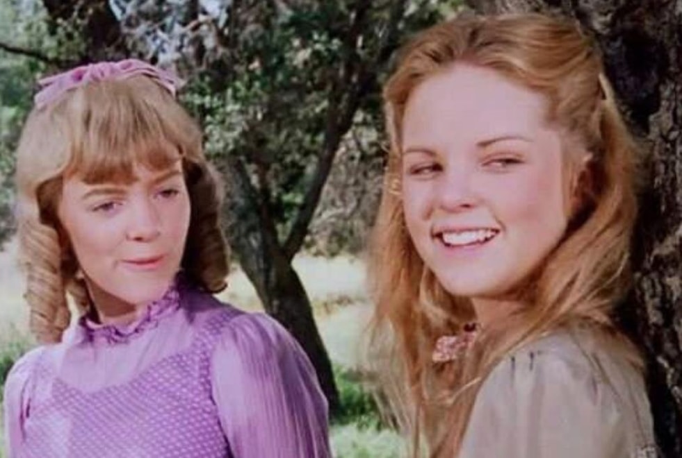 « Il y avait des difficultés entre nous » : Alison Arngrim explique pourquoi elle ne s’entendait pas avec Melissa Sue Anderson sur le tournage de La Petite Maison dans la Prairie