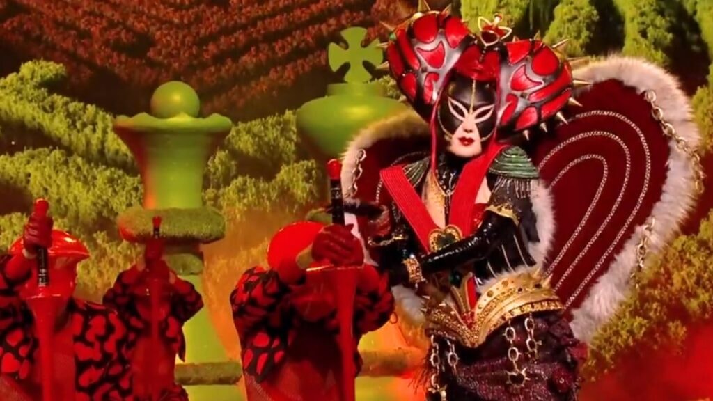 La Dame de Coeur dans Mask Singer 2025