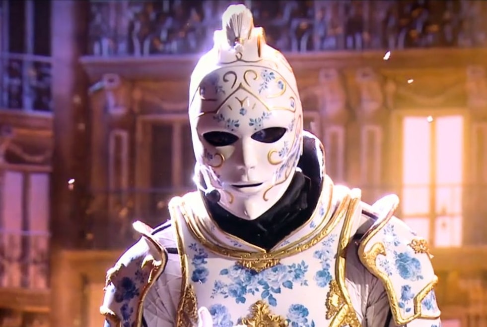 Mask Singer : on a trouvé qui se cache sous le costume de la Porcelaine !