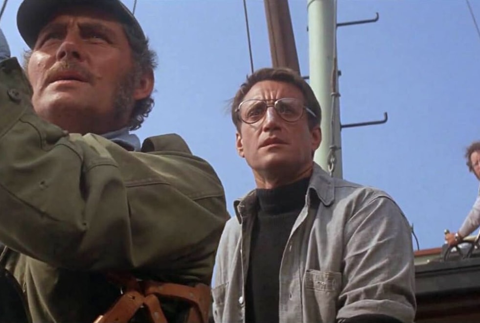 « Les acteurs hurlaient » : quel terrible drame survenu sur le tournage des Dents de la Mer a traumatisé Steven Spielberg ?