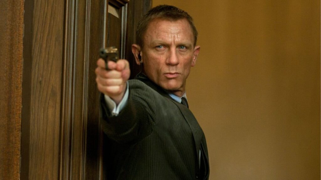 James Bond (Daniel Craig)