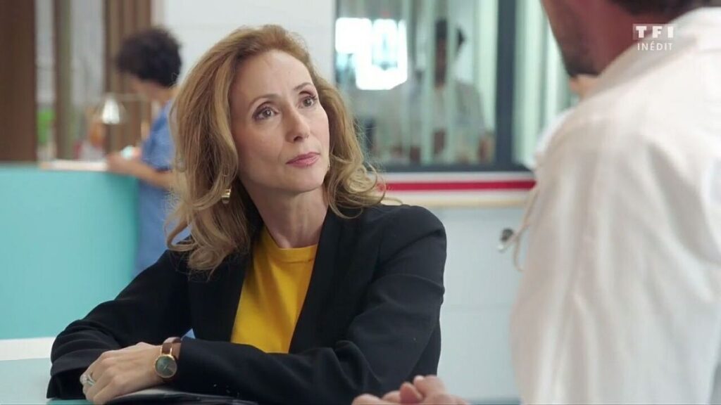 Fabienne Laval (Katherine Erhardy) dans Demain Nous Appartient.