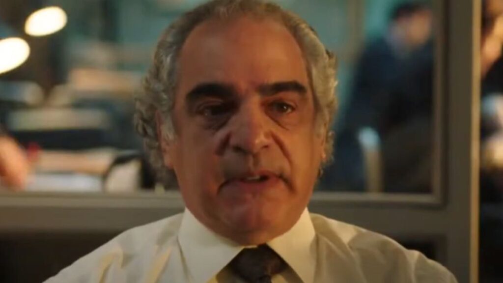 Joe Marinelli dans la série The Morning Show.