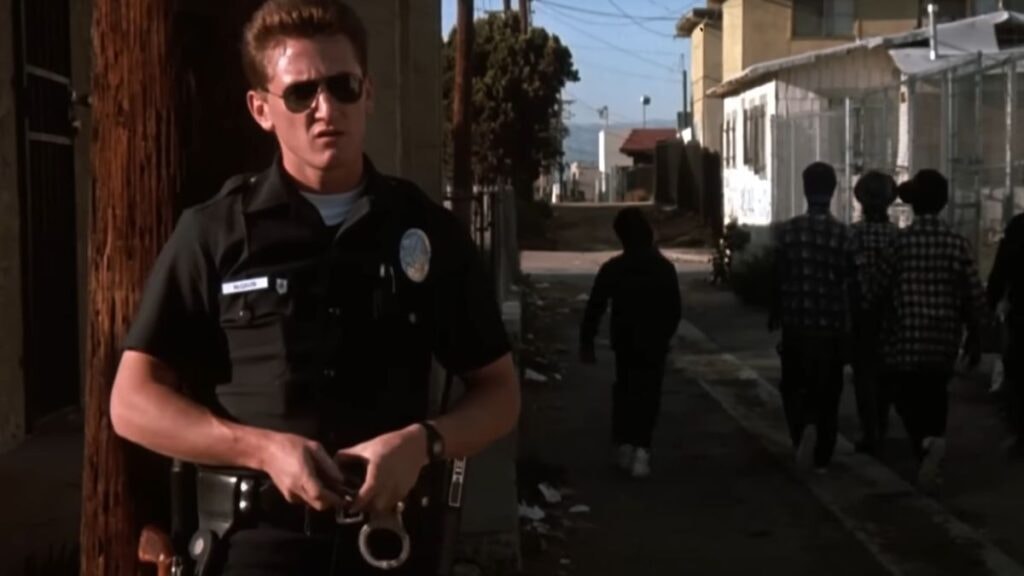 Sean Penn dans Colors