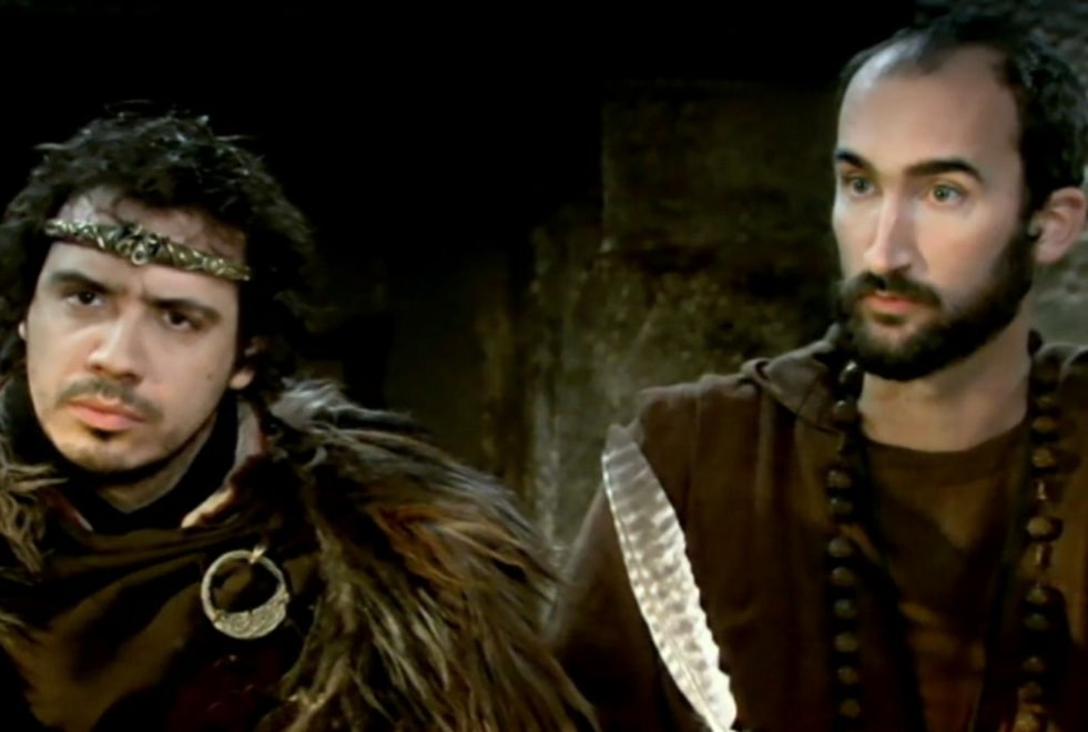 Kaamelott : “J’ai choisi par défaut”, l’interprète du Père Blaise regrette-t-il d’avoir incarné ce personnage ?