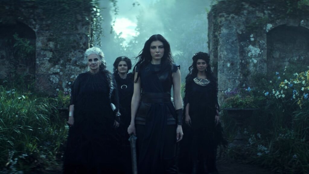 Les furies avec Lyta Hall dans Sandman