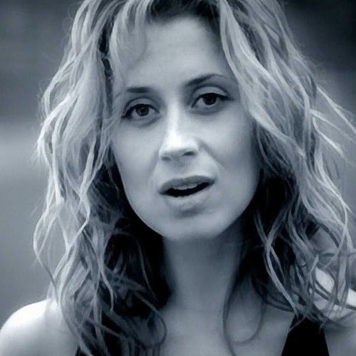 « J’y crois encore » de Lara Fabian