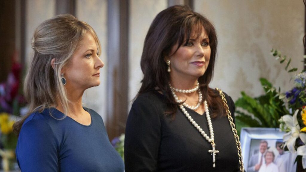 Mandy Winger (Deborah Shelton) dans le revival de Dallas en 2013.
