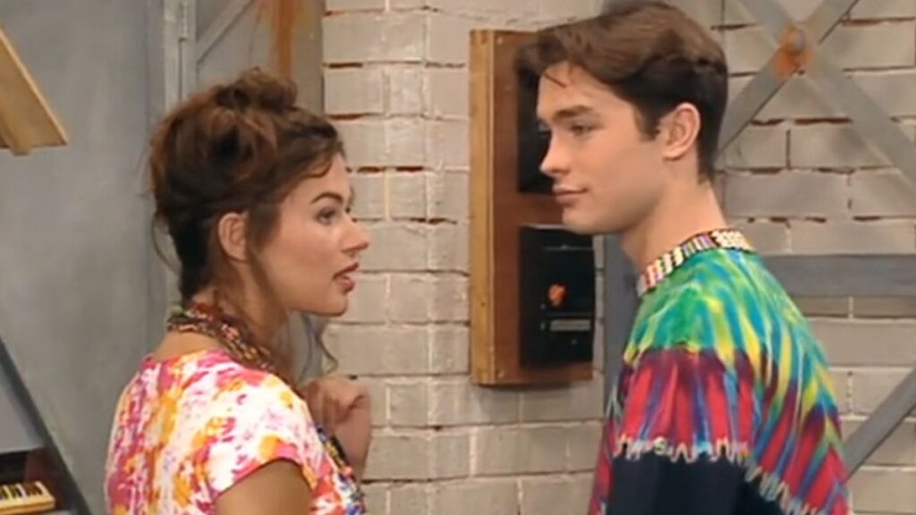 Le couple Olivier et Taxi dans la série Hélène et les Garçons.