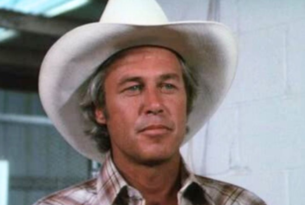 Dallas : à quoi ressemble Ray Krebbs, le fils illégitime de Jock Ewing, aujourd’hui ?