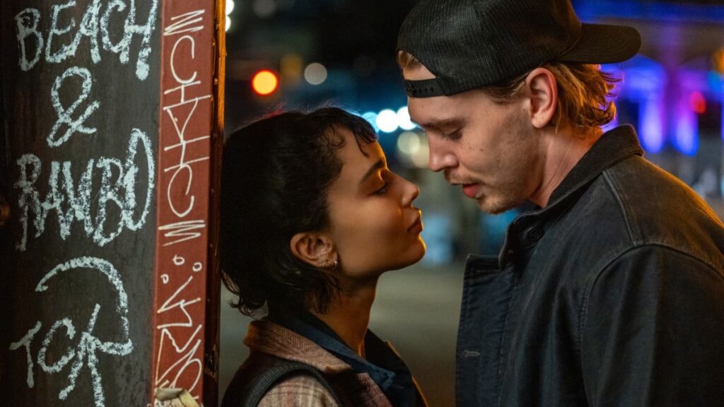 Hank (Austin Butler) et Yvonne (Zoë Kravitz) dans Pris au piège