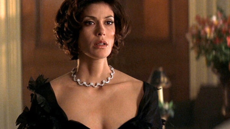 James Bond : « C’était hors de mon contrôle », pourquoi Teri Hatcher a-t-elle mal vécu le tournage du film Demain ne meurt jamais ?