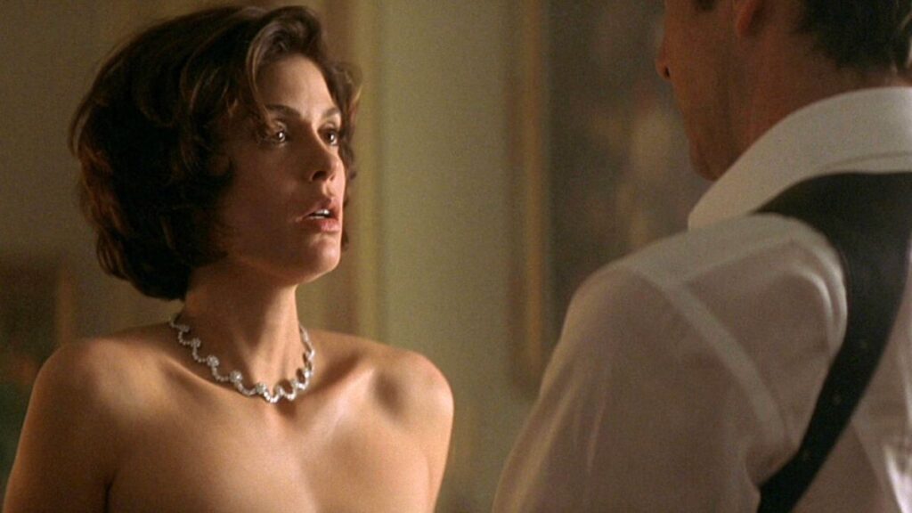 Paris Carver, la James Bond girl du film Demain ne meurt jamais, jouée par Teri Hatcher.