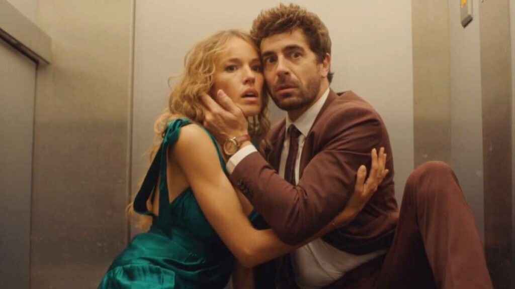 Adrian et Alyzée dans la série Clem.