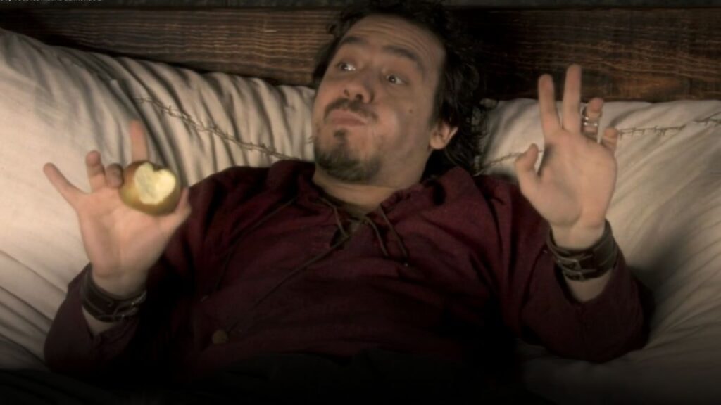 Arthur au lit dans la saison 4 de Kaamelott