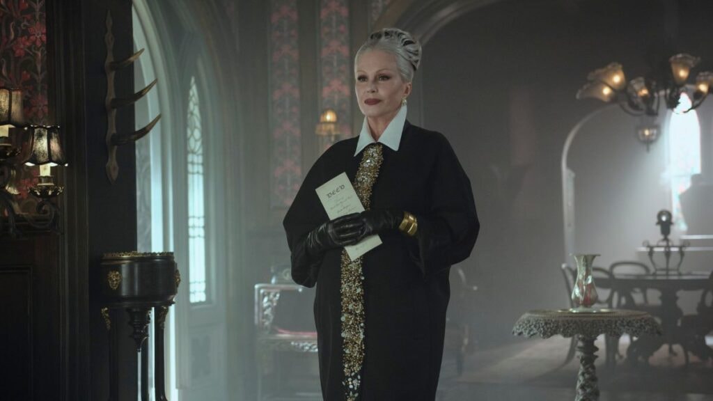 Hester Frump dans la saison 2 de Mercredi