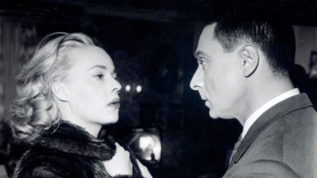 Jeanne Moreau et Gérard Oury dans Le dos au mur