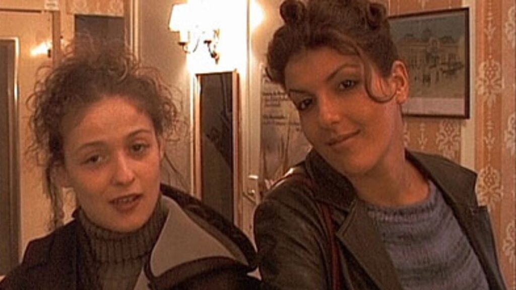 Karen Lancaume et Raffaella Anderson dans Baise Moi