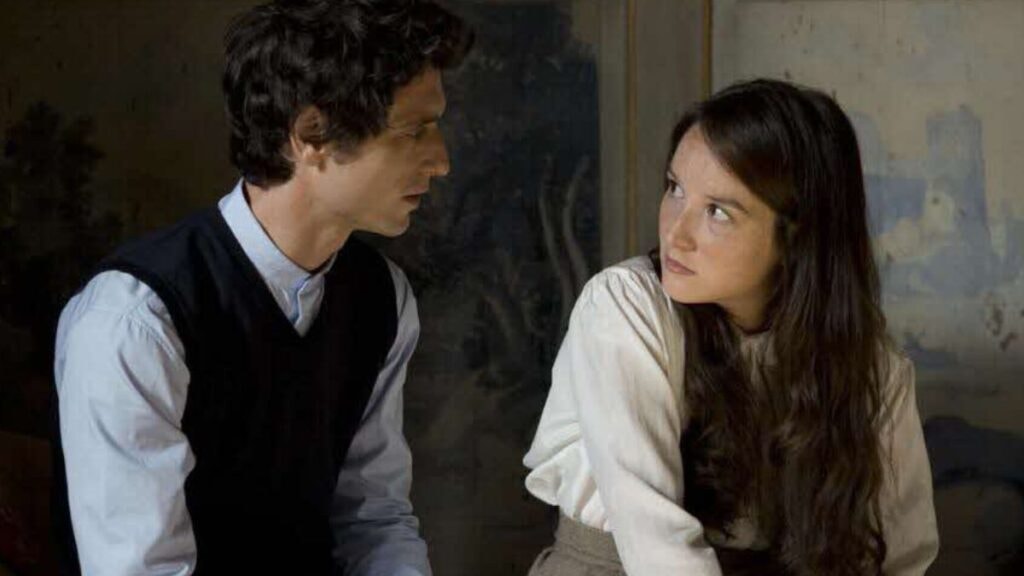 Anaïs Demoustier et Jérémie Elkaïm dans Marguerite et Julien