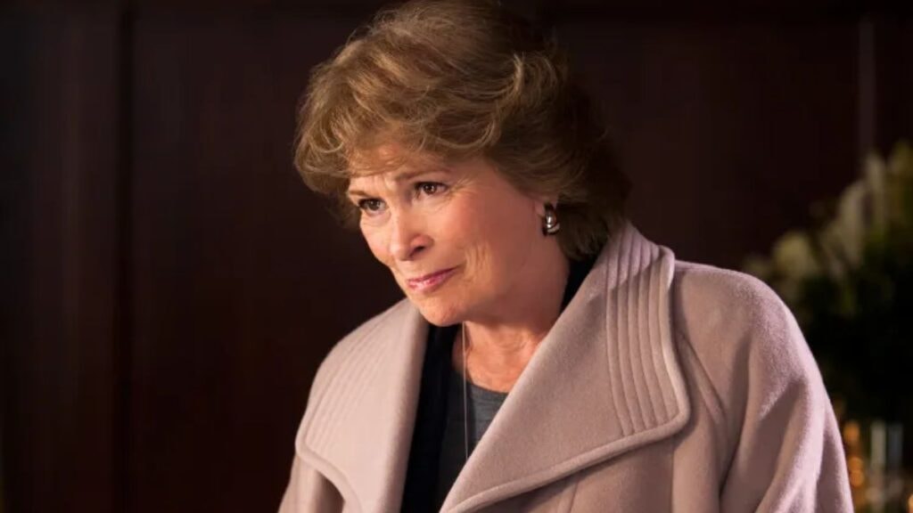 Paula Shaw dans Cedar Cove