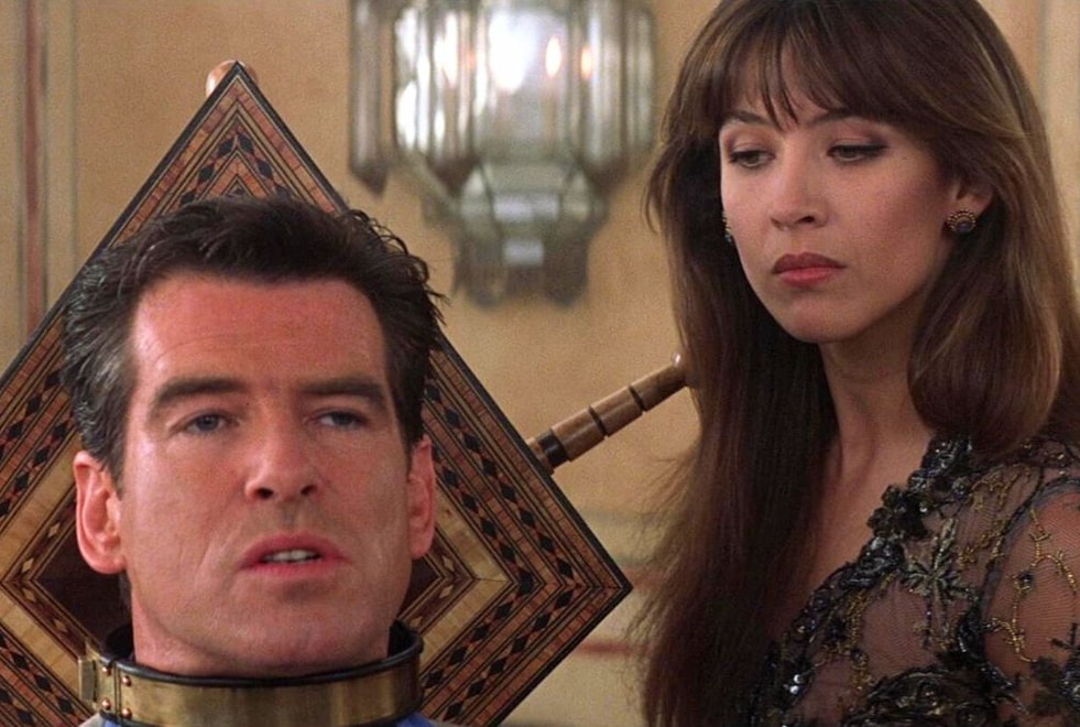 James Bond : « Il dit des trucs bizarres sur moi », les révélations étonnantes de Sophie Marceau au sujet de Pierce Brosnan